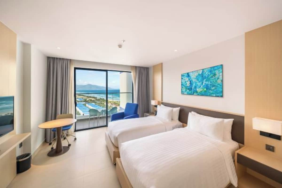 Deluxe 2-bed Room