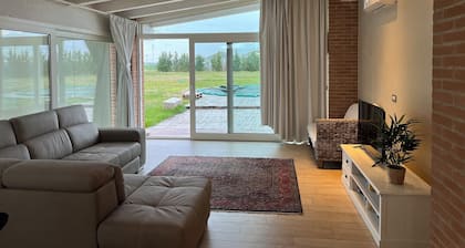 Detached villa with infinity pool