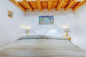 3 soverom, internettilgang og sengetøy