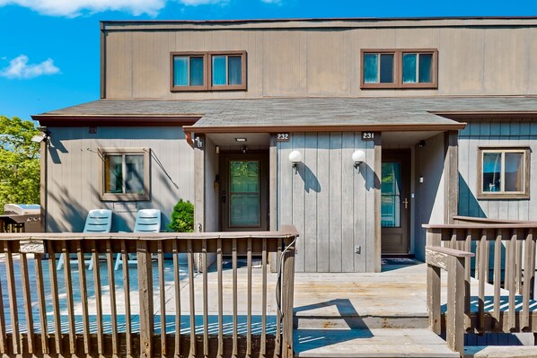 Exterior - Calming mountain-view home with pool access, game room, grill, & balcony (Tannersville)