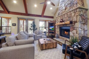 スマートテレビ、暖炉