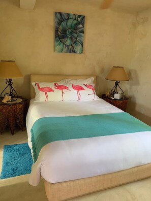 2 slaapkamers, een strijkplank/strijkijzer, reisbedje, wifi