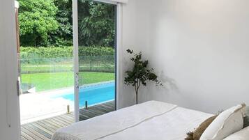 3 habitaciones, tabla de planchar con plancha, wifi y ropa de cama