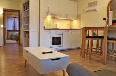 Grill, Überdachte Terrasse, Sonnenschirm, 2 Einzelbetten, 2xtv, Küche, Ww-knoten