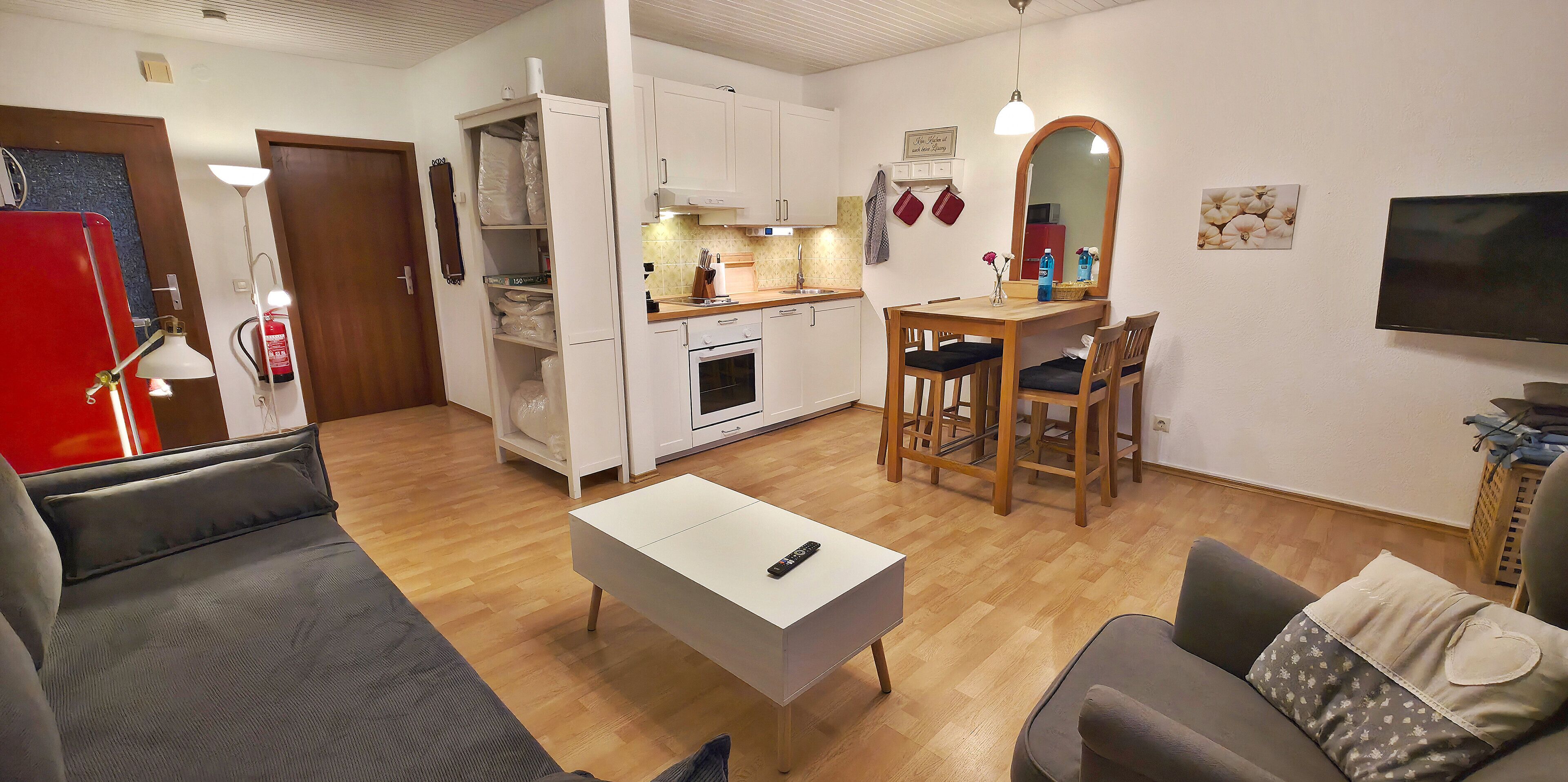 Smart-TV, Bücher, Stereoanlage