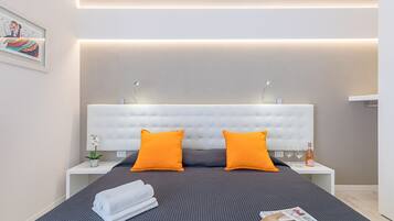 1 habitación, tabla de planchar con plancha, wifi gratis y ropa de cama