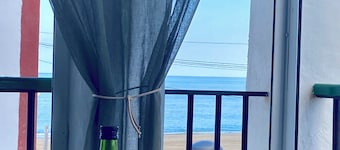 Beautiful Sea Side Apartment, just metres from the beach in Cabo the Gata