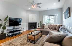 Smart TV - 30+ day - Chics Beach Area, Short Walk to Beach! (Virginia Beach)