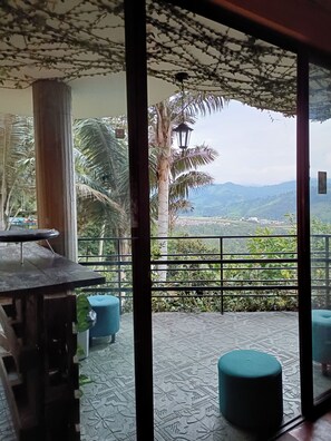 Terrace/patio - Espectacular Vista a las 3 Montañas Nevadas de la Cordillera Central Colombiana (Manizales)