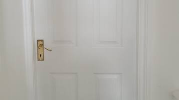 Single Bed, Non Smoking, Park View | Bathroom