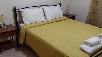 1 chambre, fer et planche à repasser, Wi-Fi gratuit, draps fournis