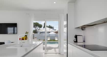 Elena Sea Villa mit privatem Pool, WLAN und Klimaanlage