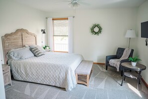 4 chambres, fer et planche à repasser, Wi-Fi, draps fournis