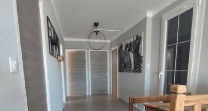 Large villa with all comforts, secure swimming pool, garden and barbecue