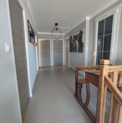 Large villa with all comforts, secure swimming pool, garden and barbecue