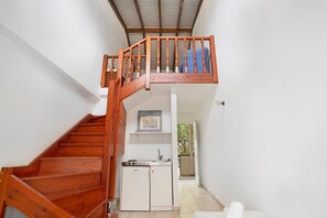 Interior - Apartment 'Mezoneta 1' with Sea View and Air Conditioning (Perigiali)
