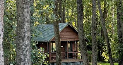 :)Getaway Forest Bathin & Fireside Chats | 4 CQB | Sleep8 #1