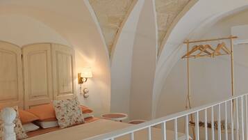 Room, 1 Double Bed, Non Smoking, Private Bathroom | 1 bedroom, soundproofing, iron/ironing board, free WiFi