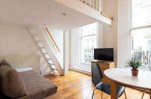 Living area - Apartment in London
 (London)