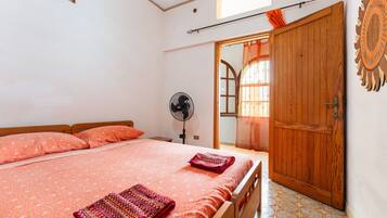 3 Schlafzimmer, Bügeleisen/Bügelbrett, Bettwäsche