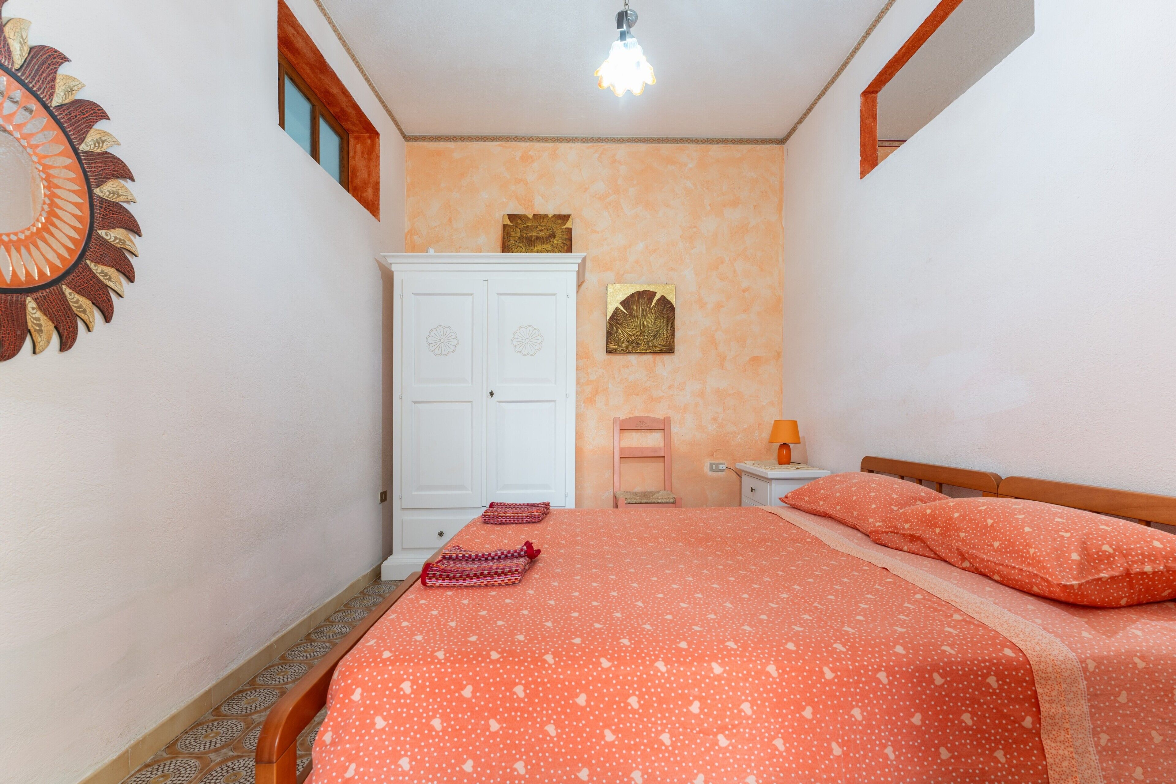 3 chambres, fer et planche à repasser, draps fournis