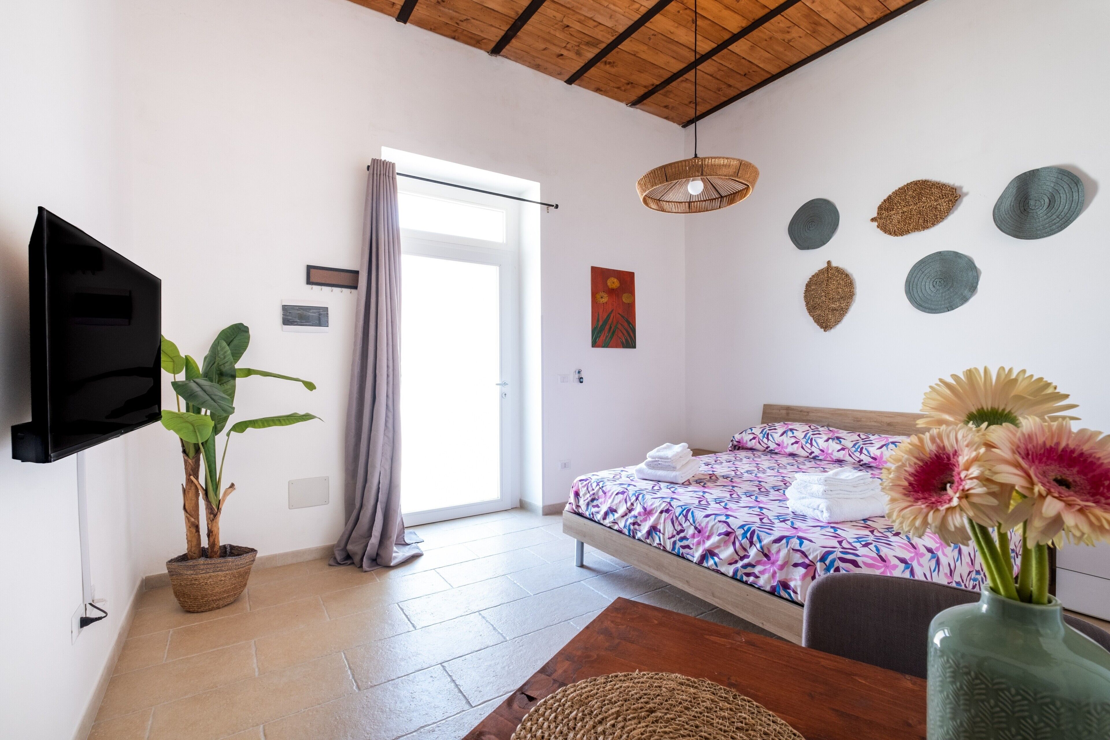 1 camera, Wi-Fi gratuito, lenzuola