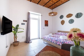 1 bedroom, free WiFi, bed sheets