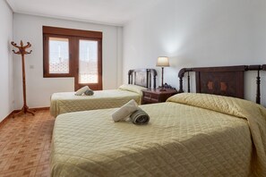 3 bedrooms, free WiFi, bed sheets