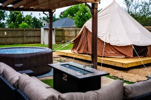 Terrace/patio - Yurt Experience In Backyard W/ Hot Tub/Game Room - 10 mins to Walmart AMP (Bentonville)