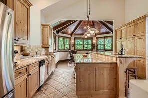 Fridge, microwave, oven, stovetop - 155 E. Timber Draw - Perfect Cabin in the Woods (Edwards)