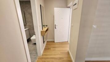 Dusche, Haartrockner, Bidet, Handtücher