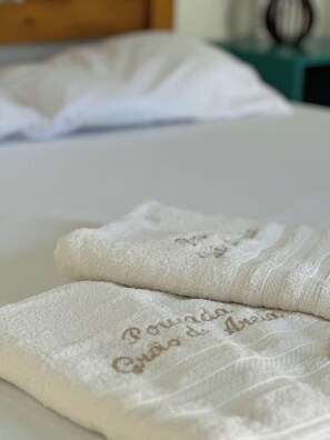 Suite, 1 dobbeltseng, privat bad | 1 soverom og wi-fi (inkludert)