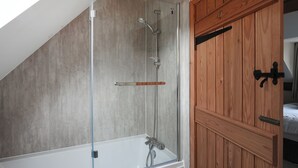 Towels - 3 bedroom accommodation in Church Stretton (Church Stretton)