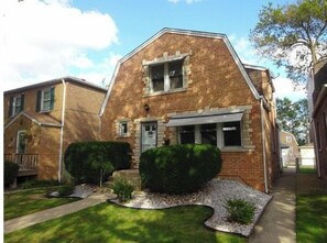 Exterior - 5217 S. Major Ave Second Floor Apartment (Chicago)