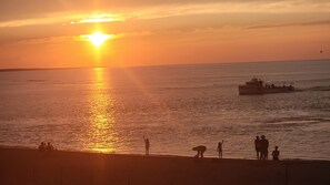 Beach - 5 Min Walk To Sandy Beach! Fully equipped 3BR Beach Cottage - Pet Friendly! (Stanhope)