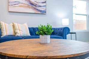 House - Spacious Delightful 4 BR 3 BA Close to Downtown (San Antonio)