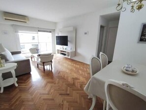 Living area - Palermo Apartment Two Bedrooms with Balcony (Ciudad de Buenos Aires)