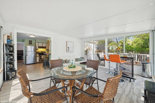 Dining - Beachside Bliss: Steps to Beach + Hot Tub (Michigan City)