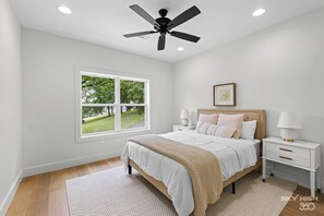 5 sovrum, skrivbord, gratis wi-fi och sängkläder