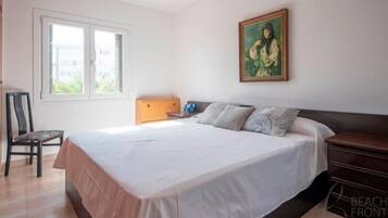 5 dormitorios, tabla de planchar con plancha, Internet y ropa de cama