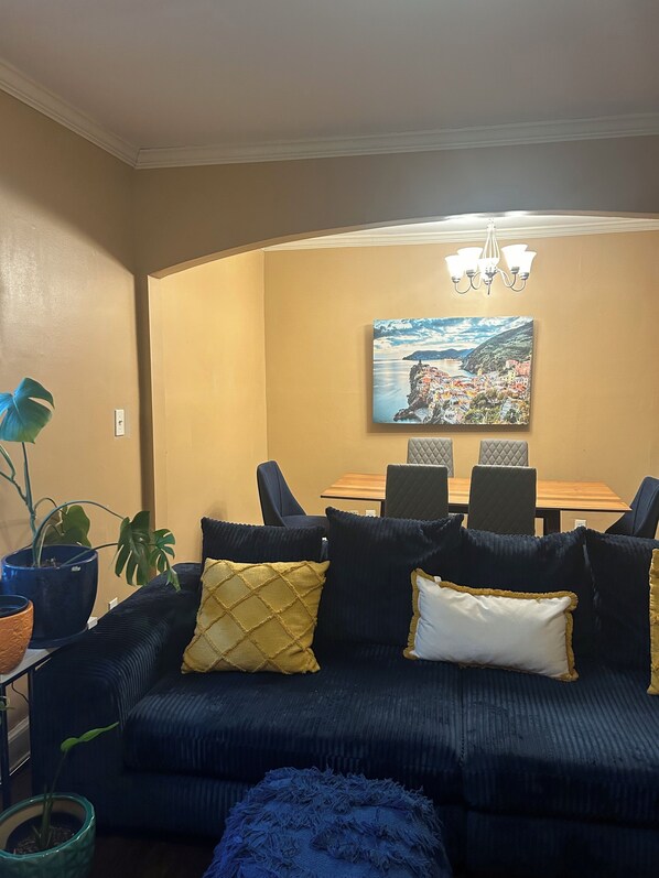 Living area - Cozy Get Away (Atlanta)