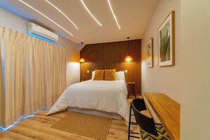 Superior Double Room, 1 Queen Bed, Pool View | Premium bedding, minibar, in-room safe, desk -  Pao Pao Cartagena (Rosario Islands)