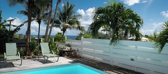 Complete relaxation at Villa Lakaz with its spacious terrace and private pool.