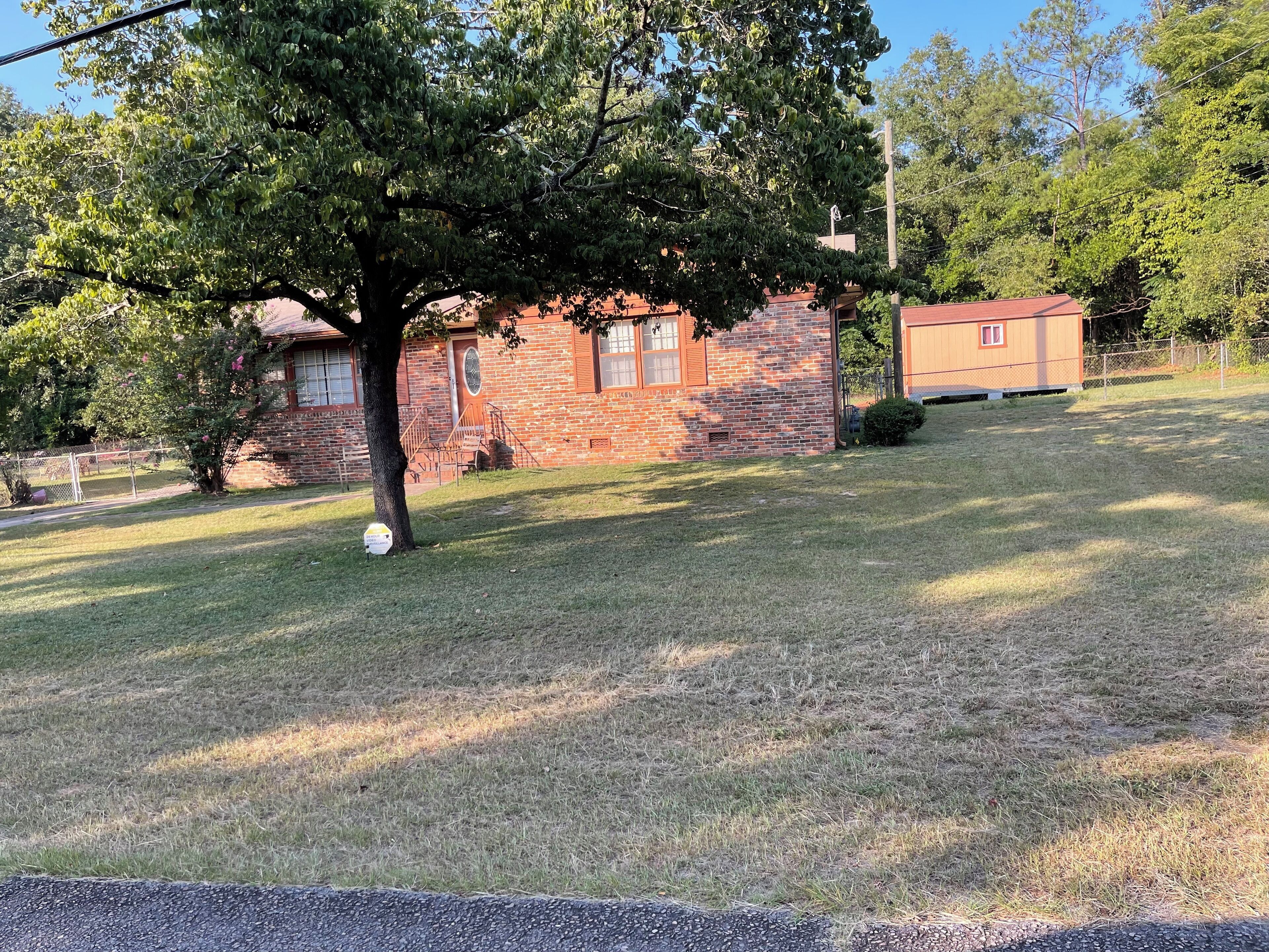 Nice Comfortable all brick home! Kick back and relax in this stylish space. 