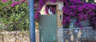 1 Bedroom Private vacation home in La Seyne-sur-Mer