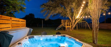 Bain à remous extérieur
