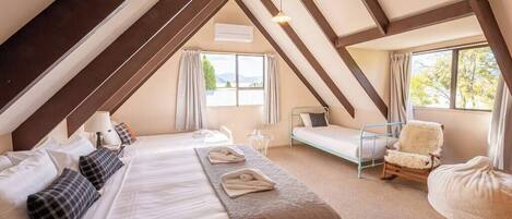 4 bedrooms, WiFi, bed sheets