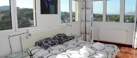 3 bedrooms, iron/ironing board, travel crib, WiFi