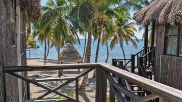 Standard Villa, Balcony, Beach View | Balkoni