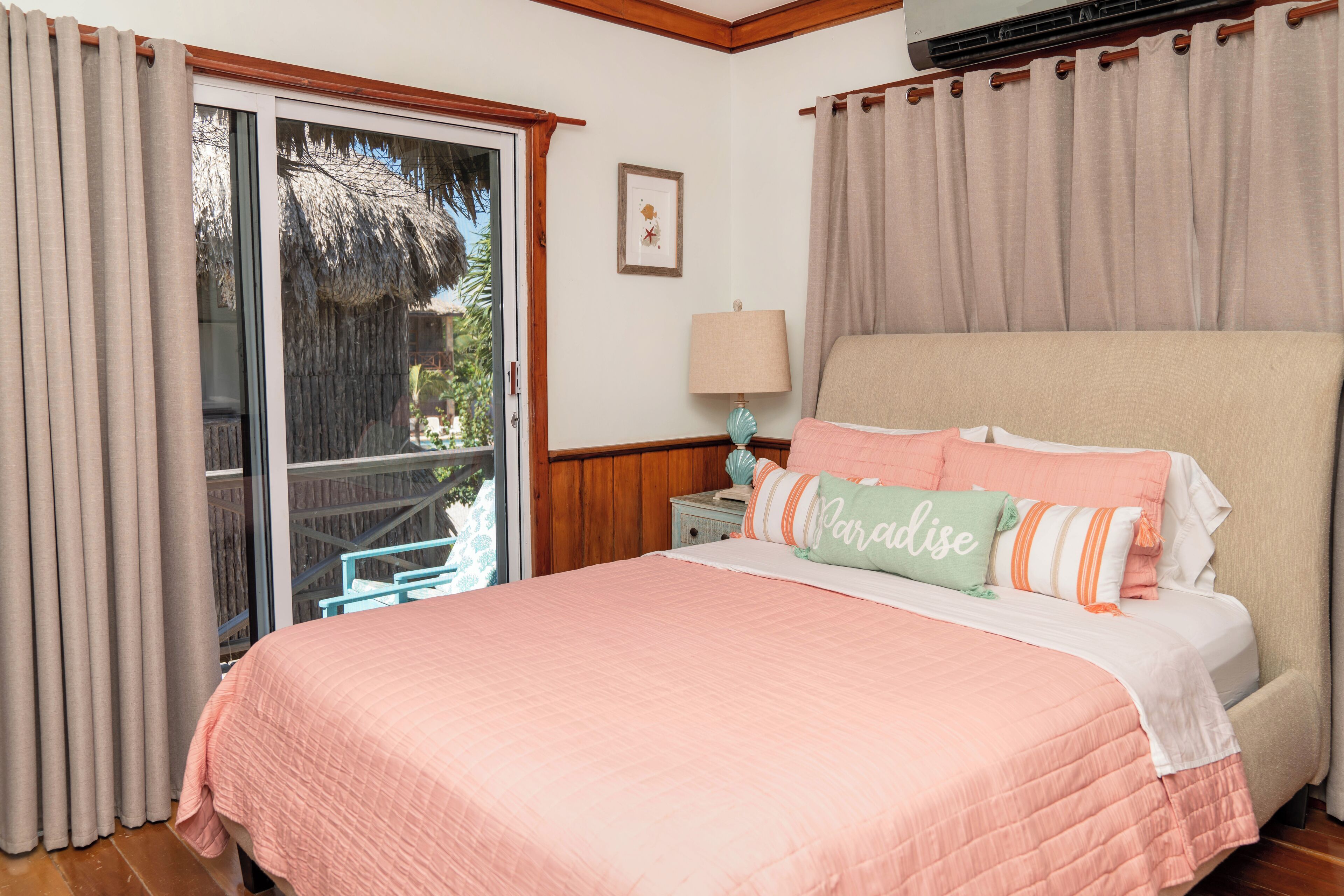 Villa estándar, balcón, vista a la playa | 2 habitaciones y ropa de cama de alta calidad 